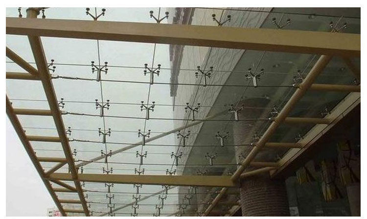 不銹鋼駁接爪機在采光頂棚的工程案例
