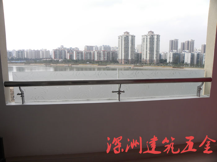 豪生酒店不銹鋼工程護(hù)欄立柱