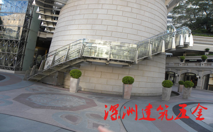 香港海港城觀光護欄不銹鋼工程立柱安裝效果圖